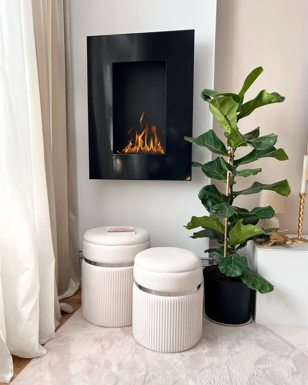 Zestaw 2 welurowych pufów ze schowkiem złamana biel CAMDENTON_844585