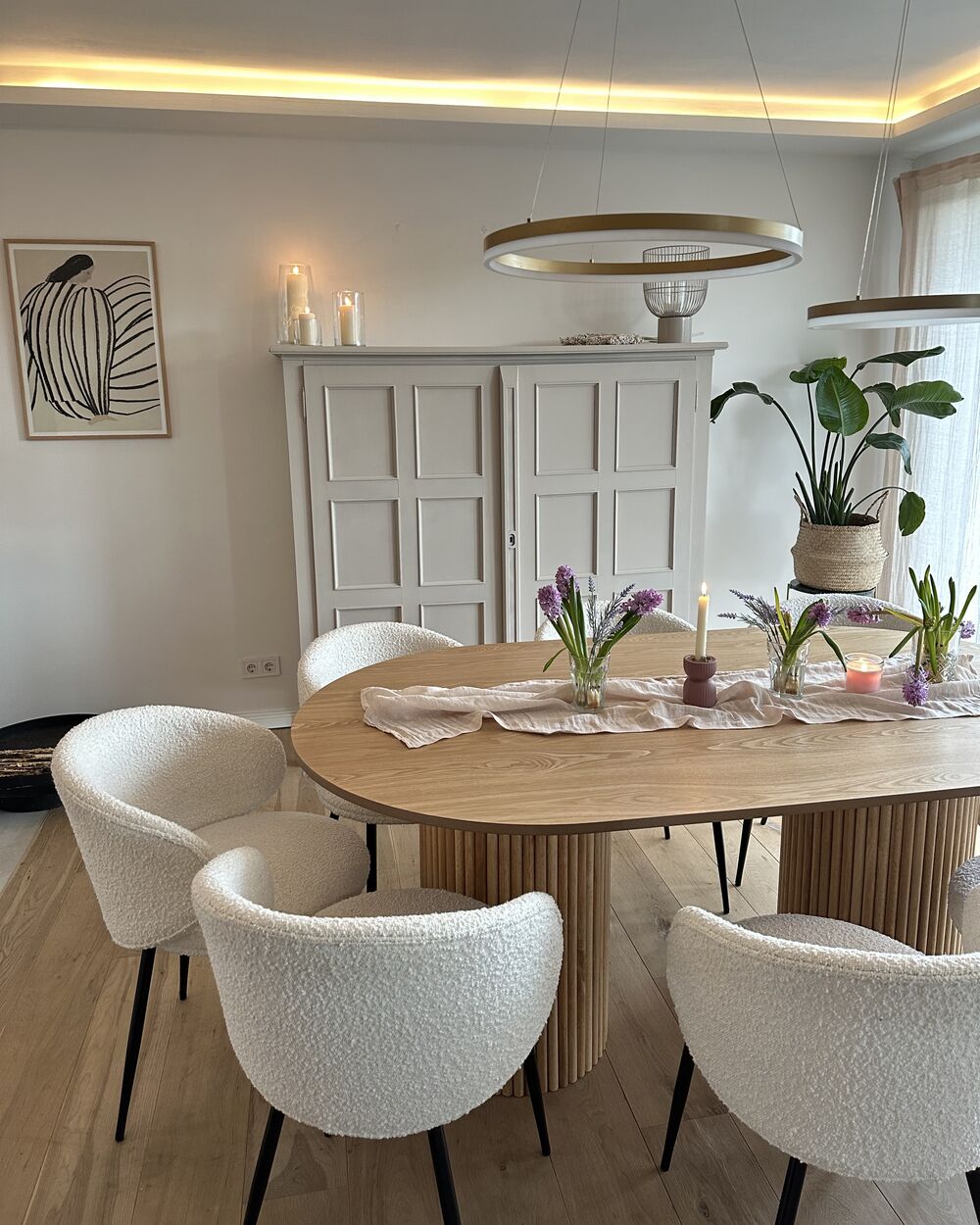 Oval light wood dining table discount