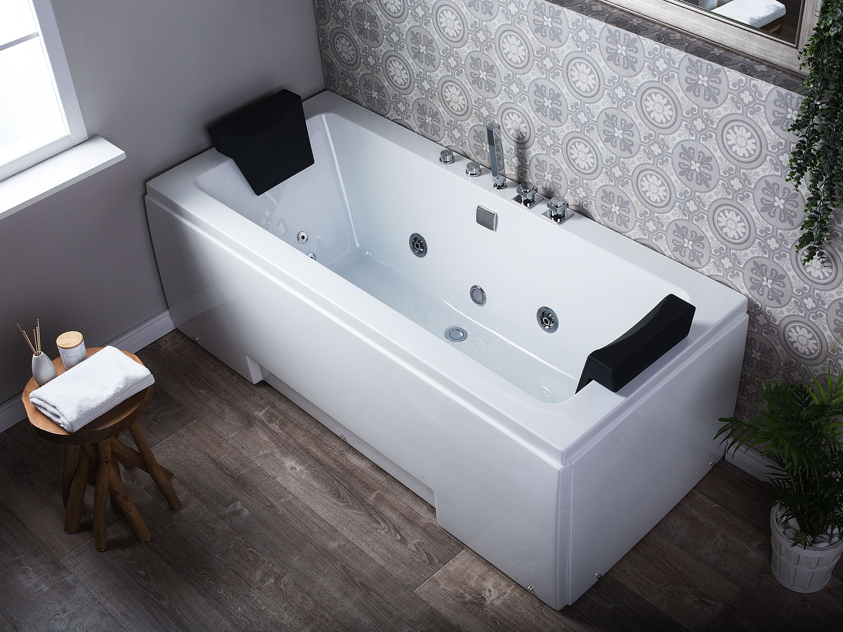 Whirlpool Bath with LED 1700 x 750 mm White GALLEY | Beliani.co.uk