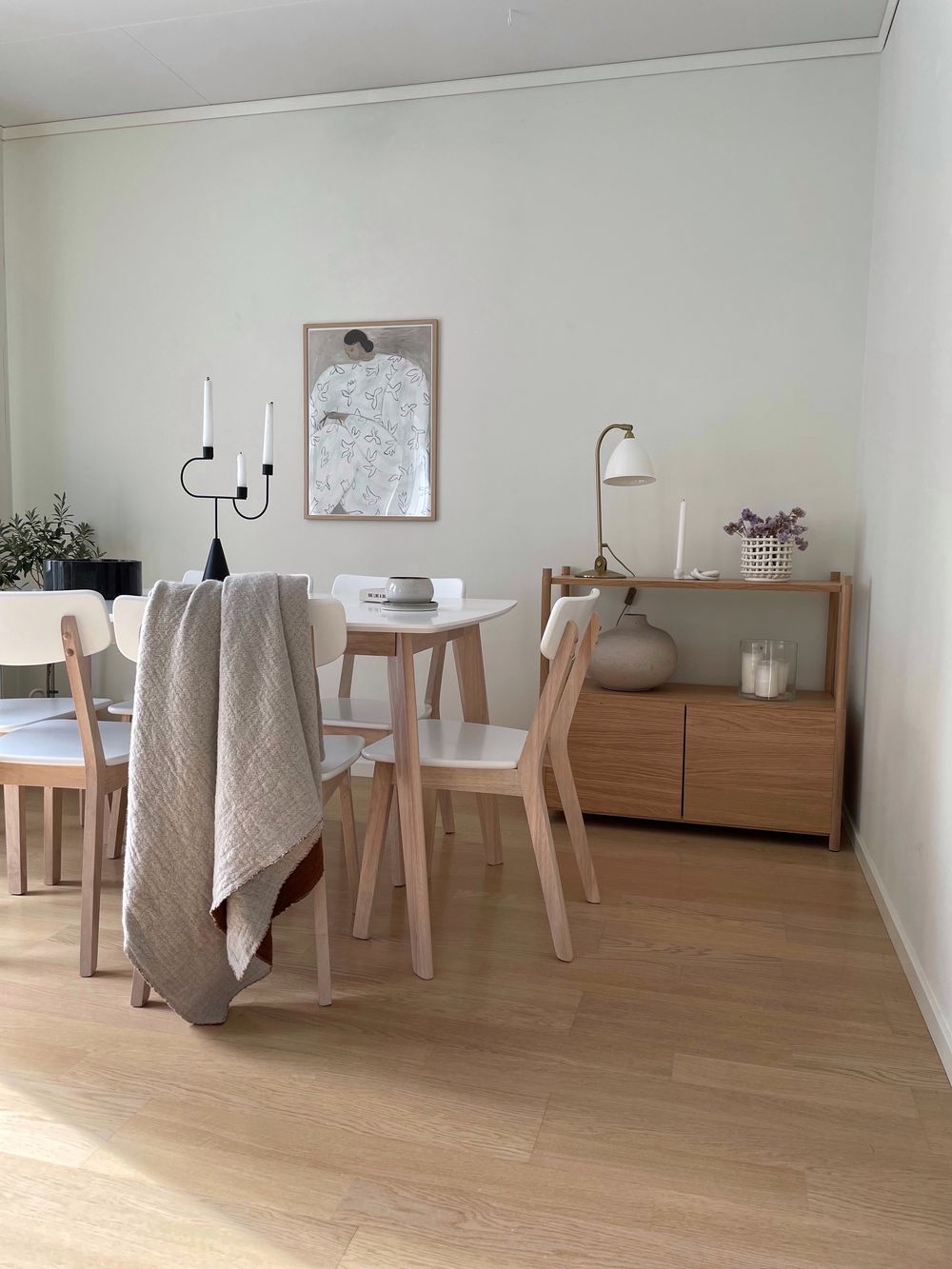 White chair dining room set sale