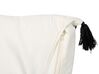 Bavlnený vankúš geometrický vzor so strapcami 45 x 45 cm biela a čierna MAYS_838833