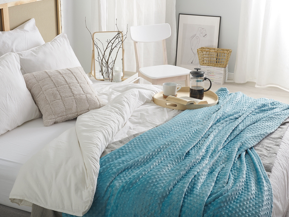 Blanket 150 x 200 cm Light Blue SAMUR Beliani.cz