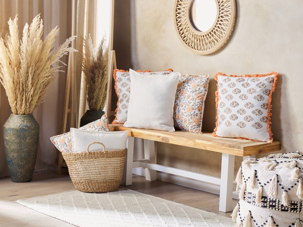 Set of 2 Linen Cushions 45 x 45 cm Off White SUBULATA Beliani