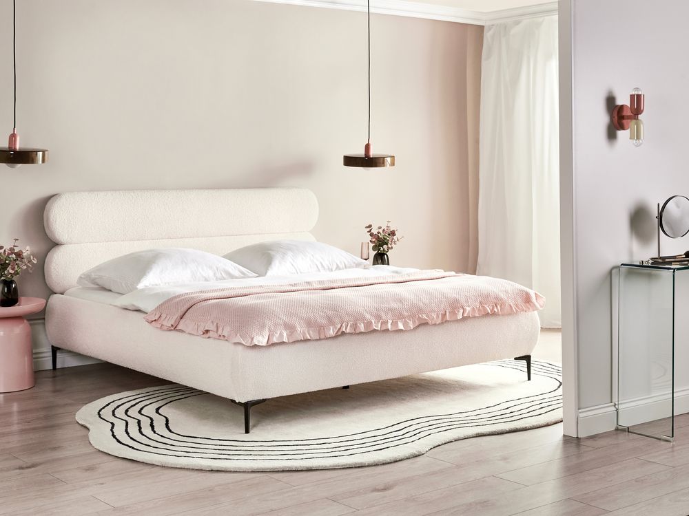 Bett mit Lattenrost Bouclé LESSAY 180 x 200 cm Cremeweiß