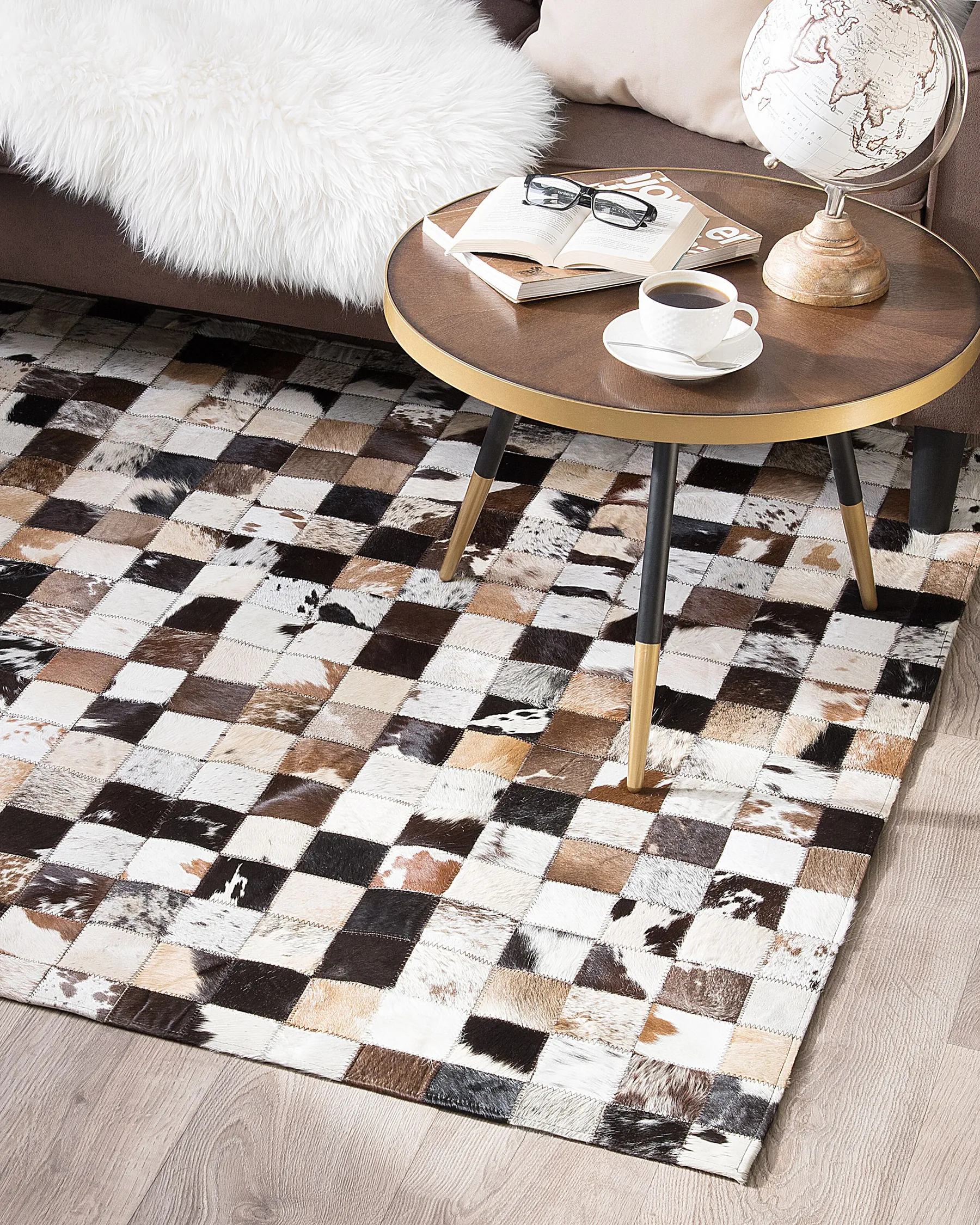 Rug CERLI White 140 x 200 cm Leather_743074