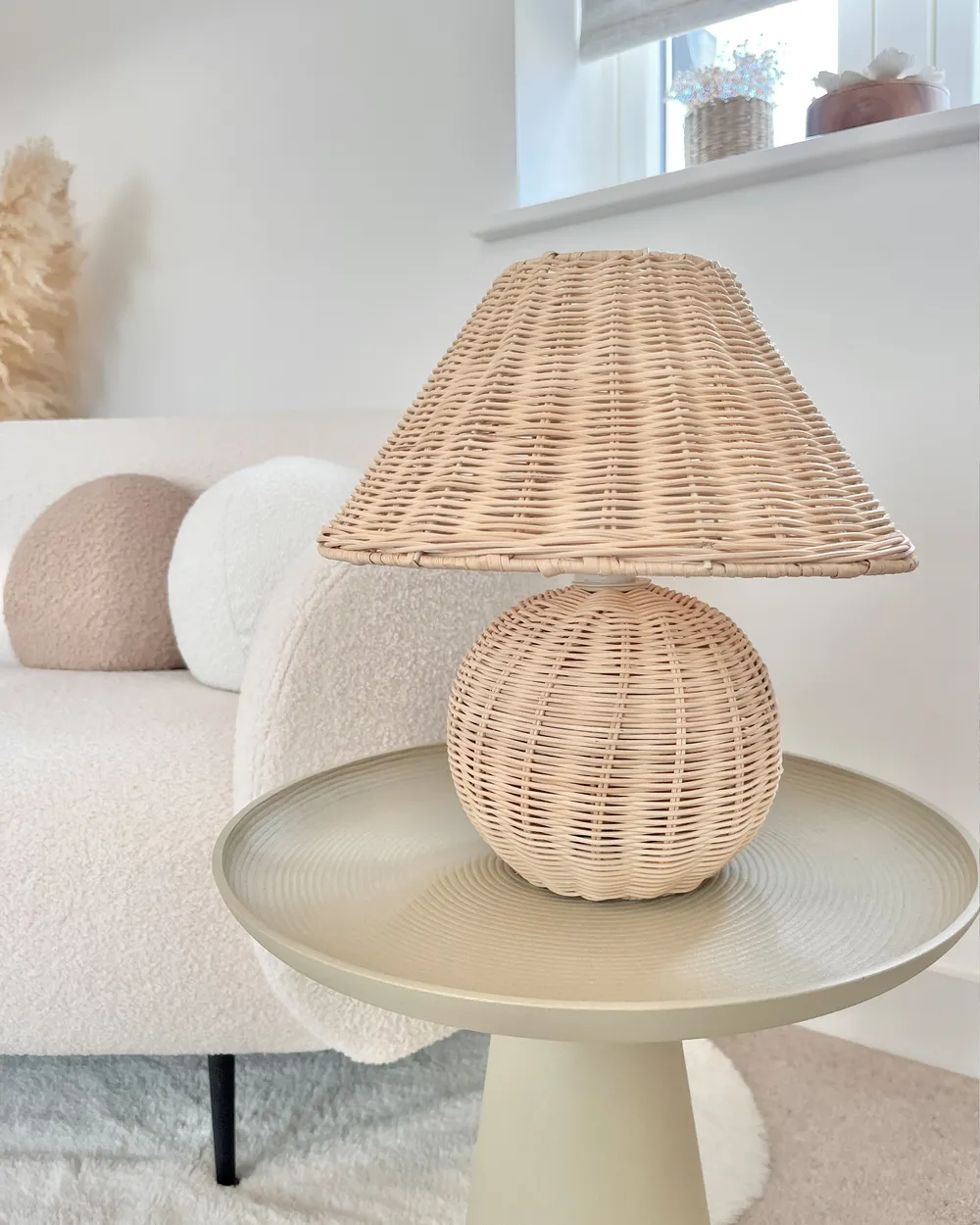 Lampada Da Tavolo Plissettata In Rattan Kukyller – Bohemien, A USB, Per Comodino, Scrivania E Soggiorno – Luce Soffusa