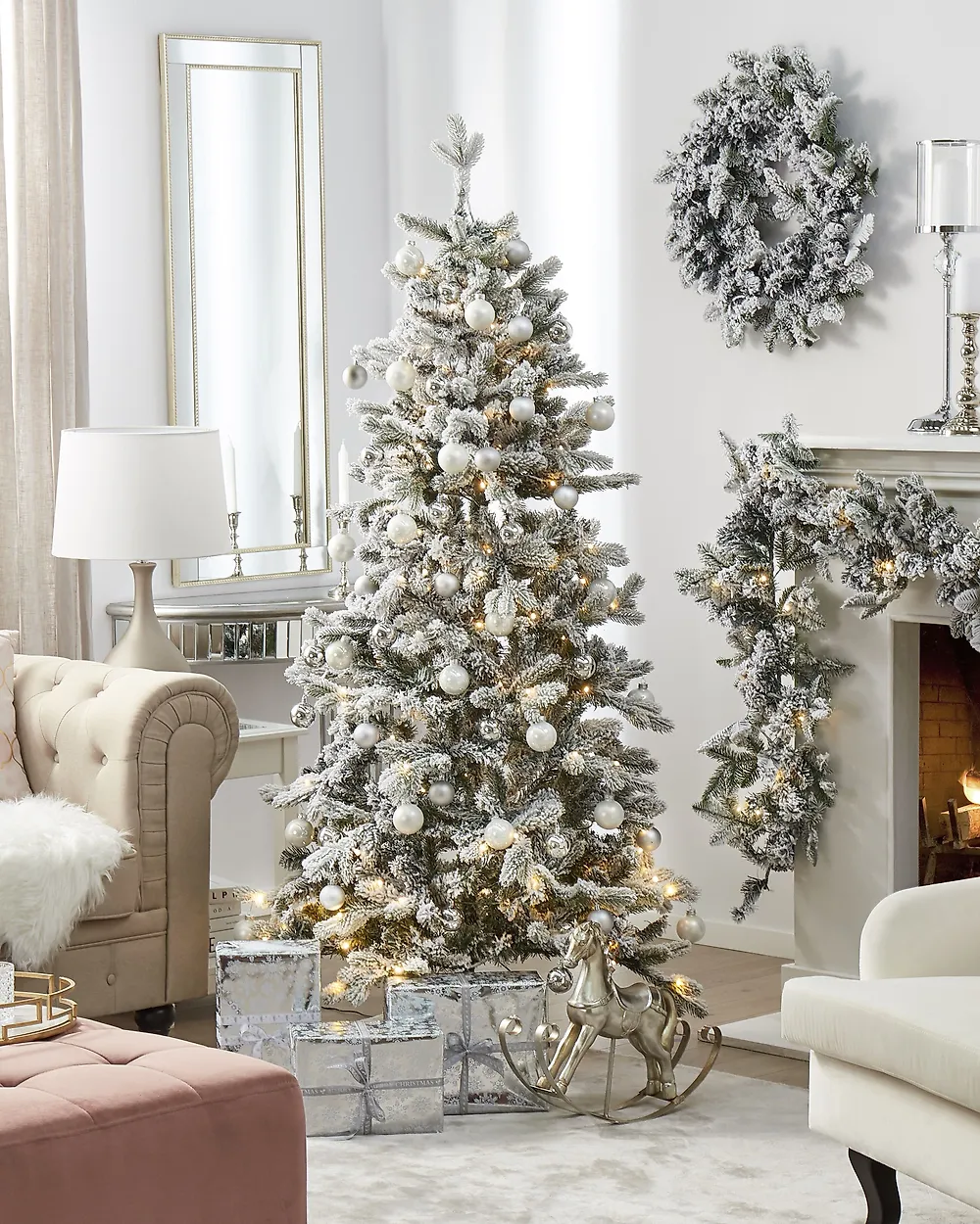 Künstlicher Weihnachtsbaum mit Schnee LED TATLOW 210 cm Grün