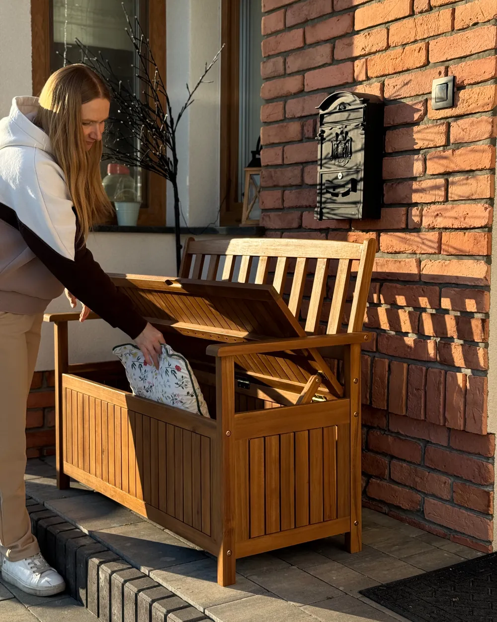 Ławka ogrodowa SOVANA 120 cm ze schowkiem Drewno akacjowe Brązowy_1072661