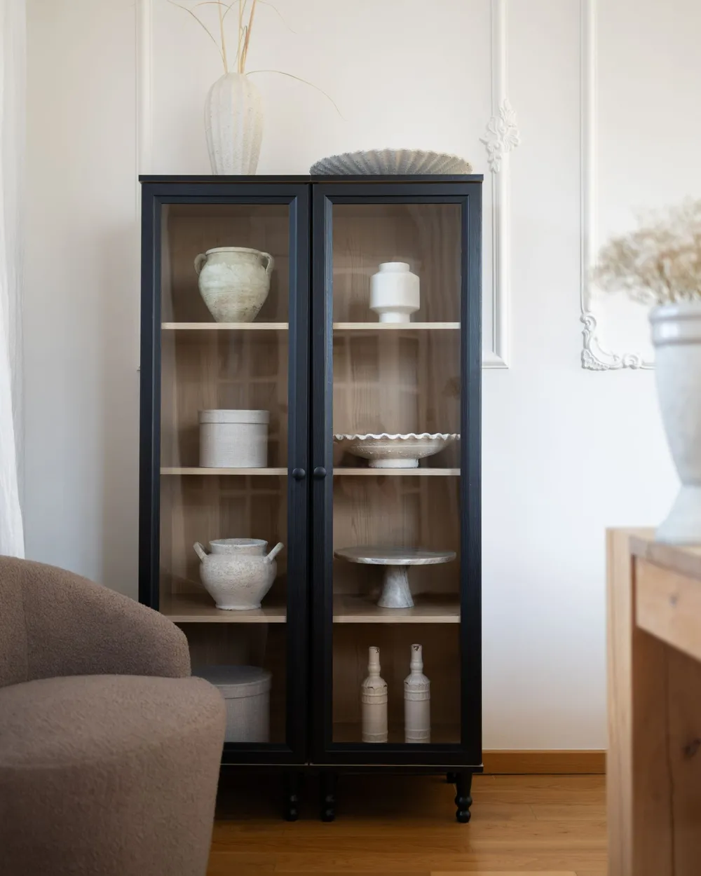 DEZAGCE Vetrina in vetro con illuminazione, vetrina in vetro di colore nero, vetrina da collezione, in vetro multifunzione, con ripiani a 4 livelli, 40 x 160 x 80 cm DEZAGCE Vetrina in vetro con illuminazione, vetrina in vetro di colore nero, vetrina da collezione, in vetro multifunzione, con ripiani a 4 livelli, 40 x 160 x 80 cm