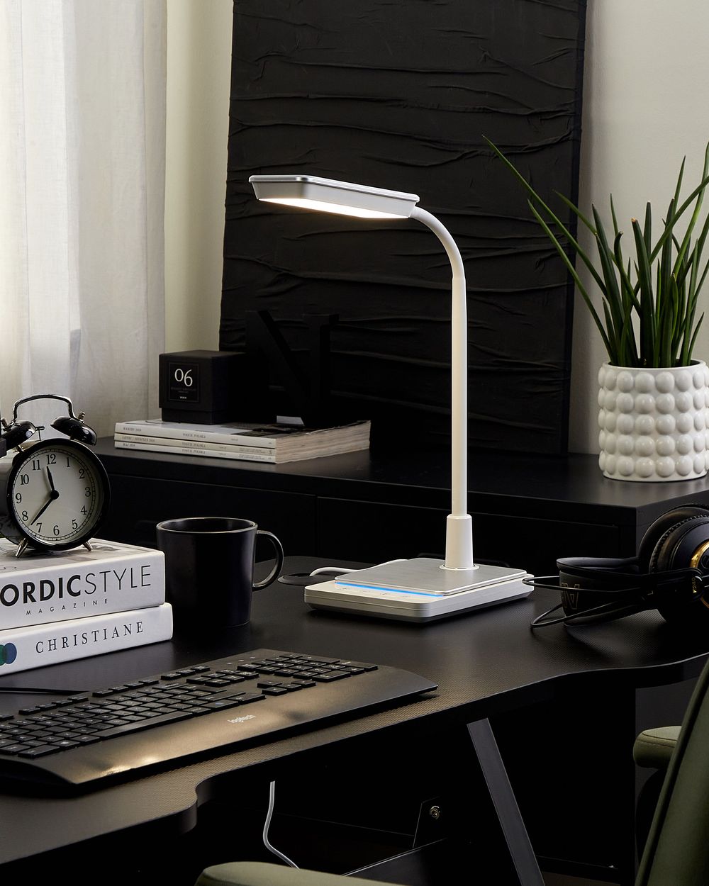 LED Desk Lamp CENTAURUS with Dimmer Metal White
