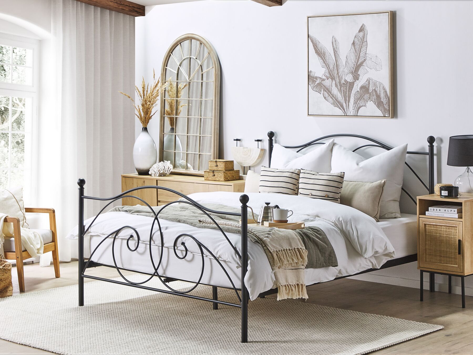 Metal EU King Size Bed Black DINARD_740671