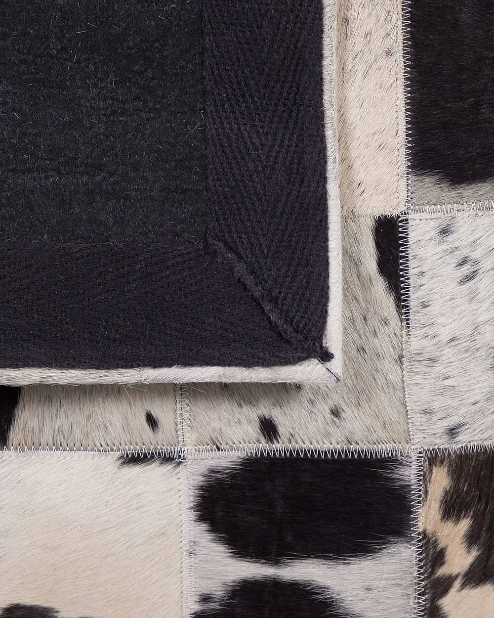 Tappeto KEMAH Nero 140 x 200 cm Pelle naturale_742872