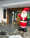 Aufblasbarer Weihnachtsmann mit LED-Beleuchtung rot 225 cm IVALO_900233
