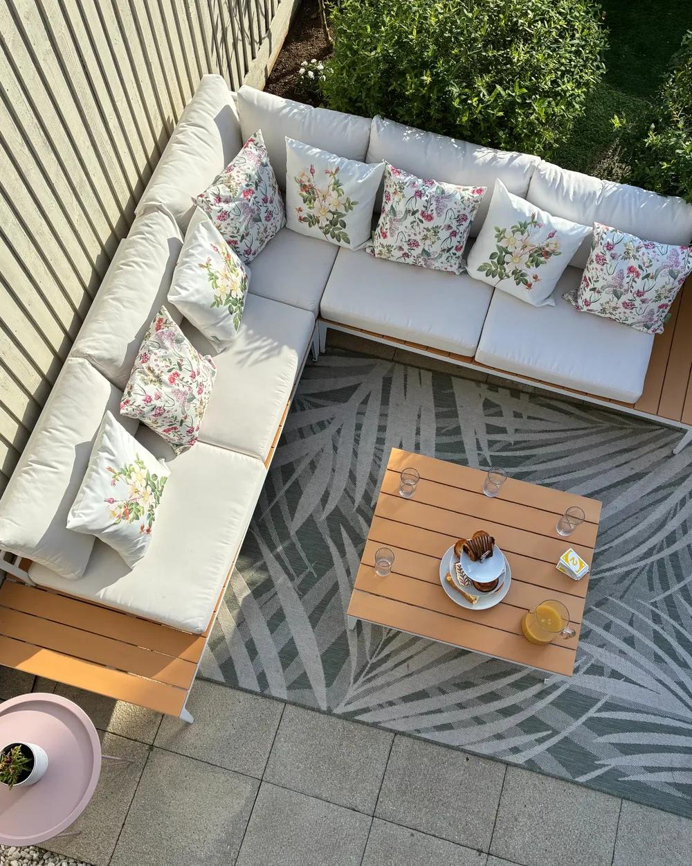 Garden Corner Sofa with Table 5 Seater POSITANO Off-White_1020520