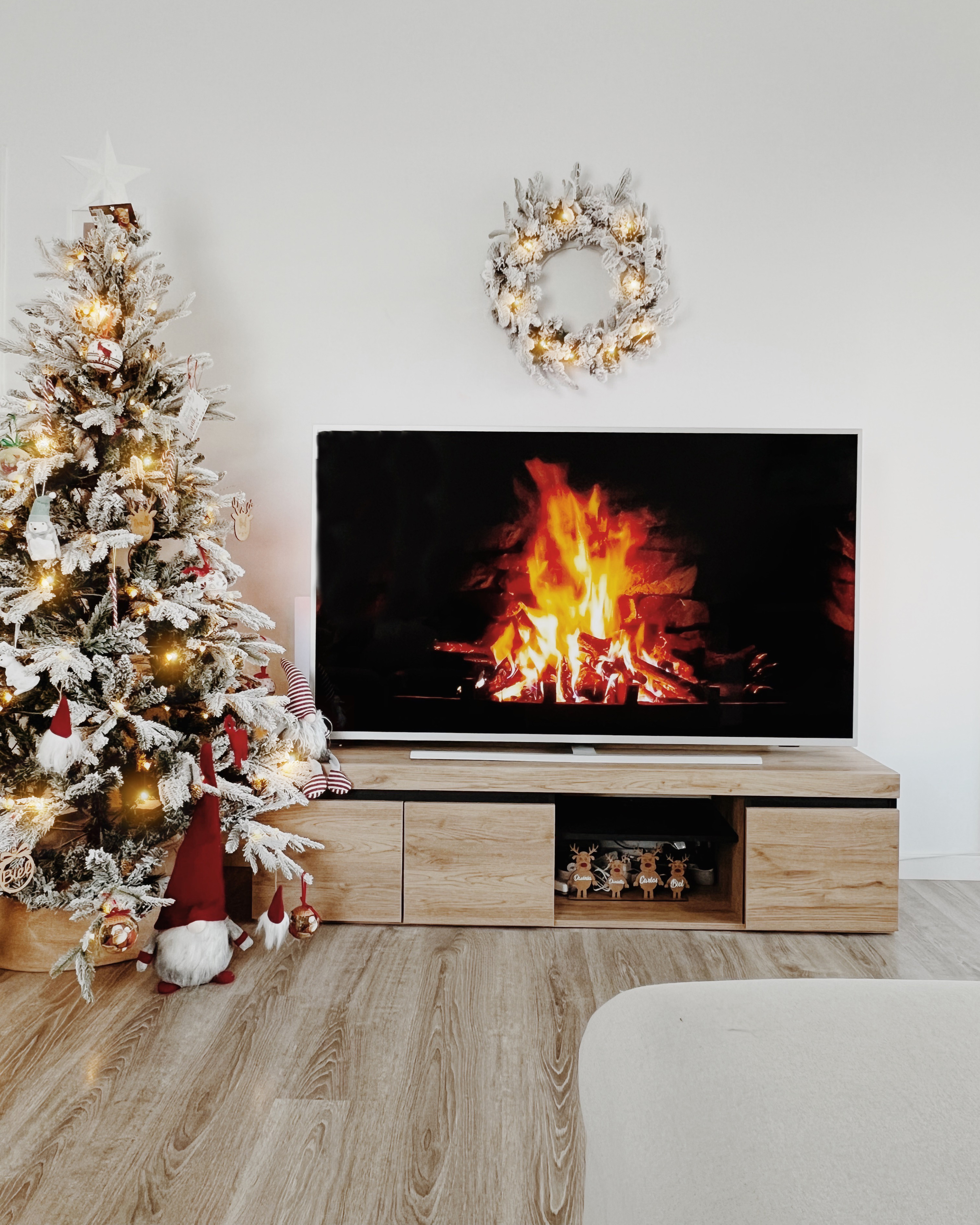 Künstlicher Weihnachtsbaum mit LED Beleuchtung schneebedeckt 180 cm weiß MIETTE_857964