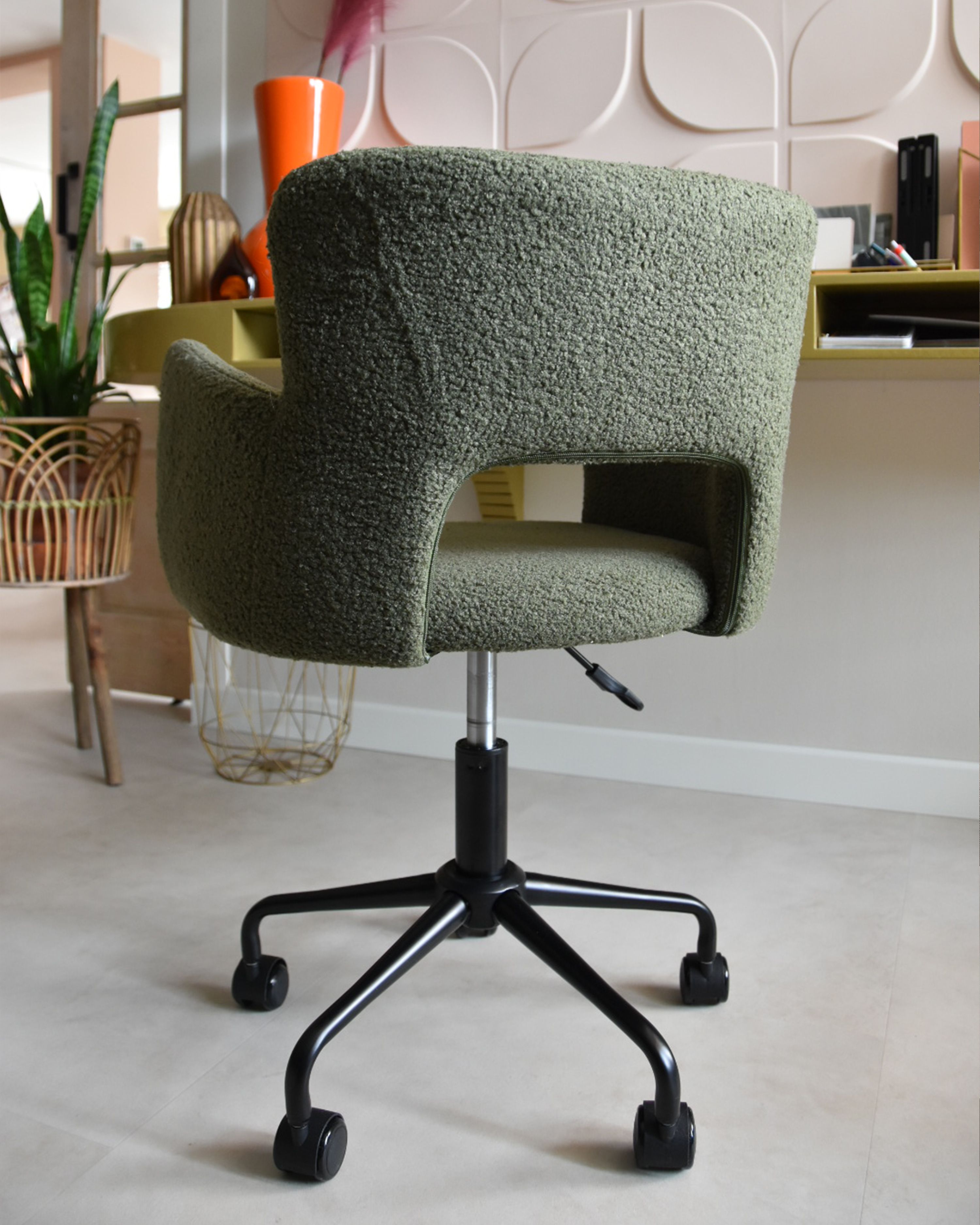 Desk Chair SANILAC Boucle Dark Green | Beliani.co.uk