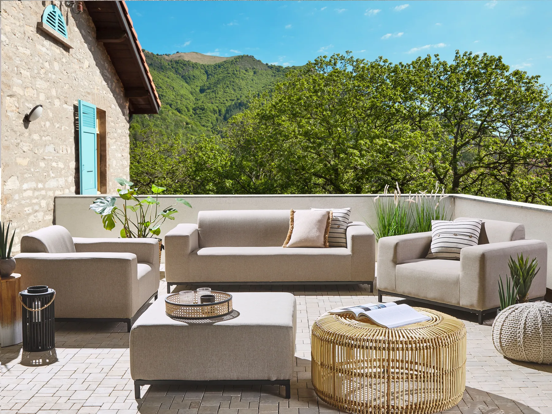 Garden Lounge Set with Table 5 Seater ROVIGO Beige_795044