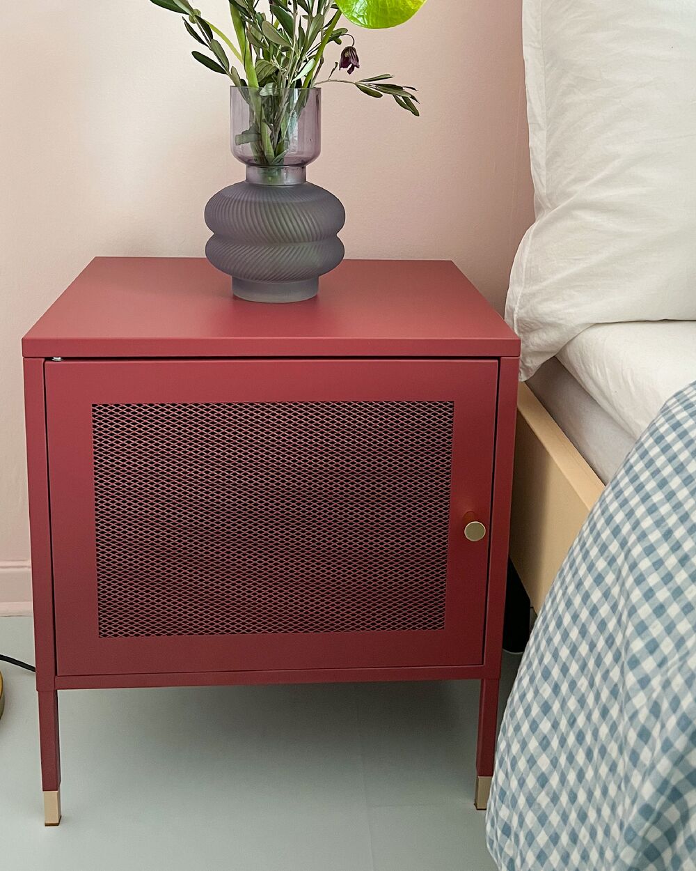 Bedside Table OSSETT Metal Dark Red Beliani