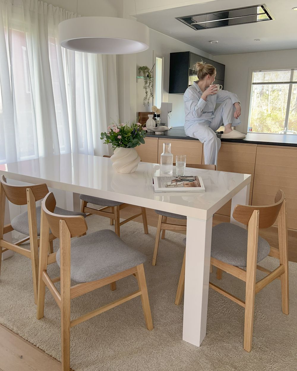 Set Tavolo E 4 Sedie Da Pranzo Dalya - Moderno In Nero Con Piano In Vetro E Struttura In Acciaio - Foto 8