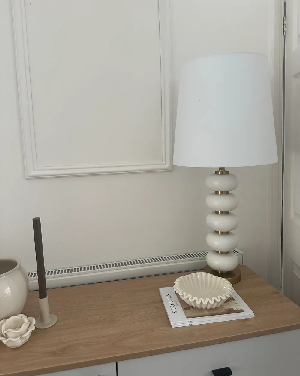 Beliani Lampada Da Tavolo LED Argento – Braccio Regolabile, Dimmabile Touch, 9W, 910 Lumen
