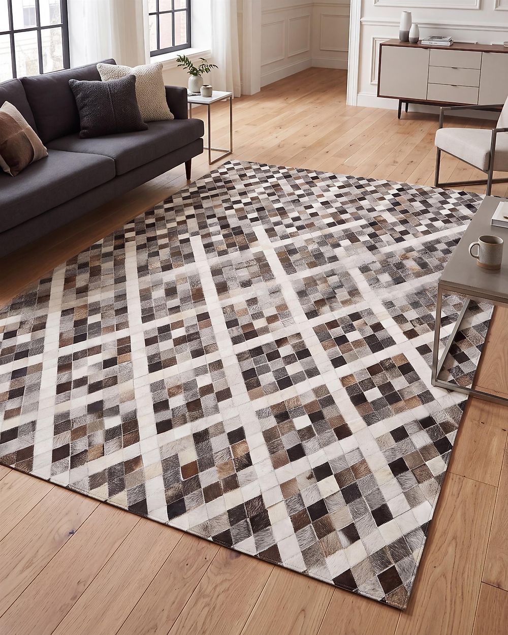Koberec AKDERE Sivá 140 x 200 cm Koža