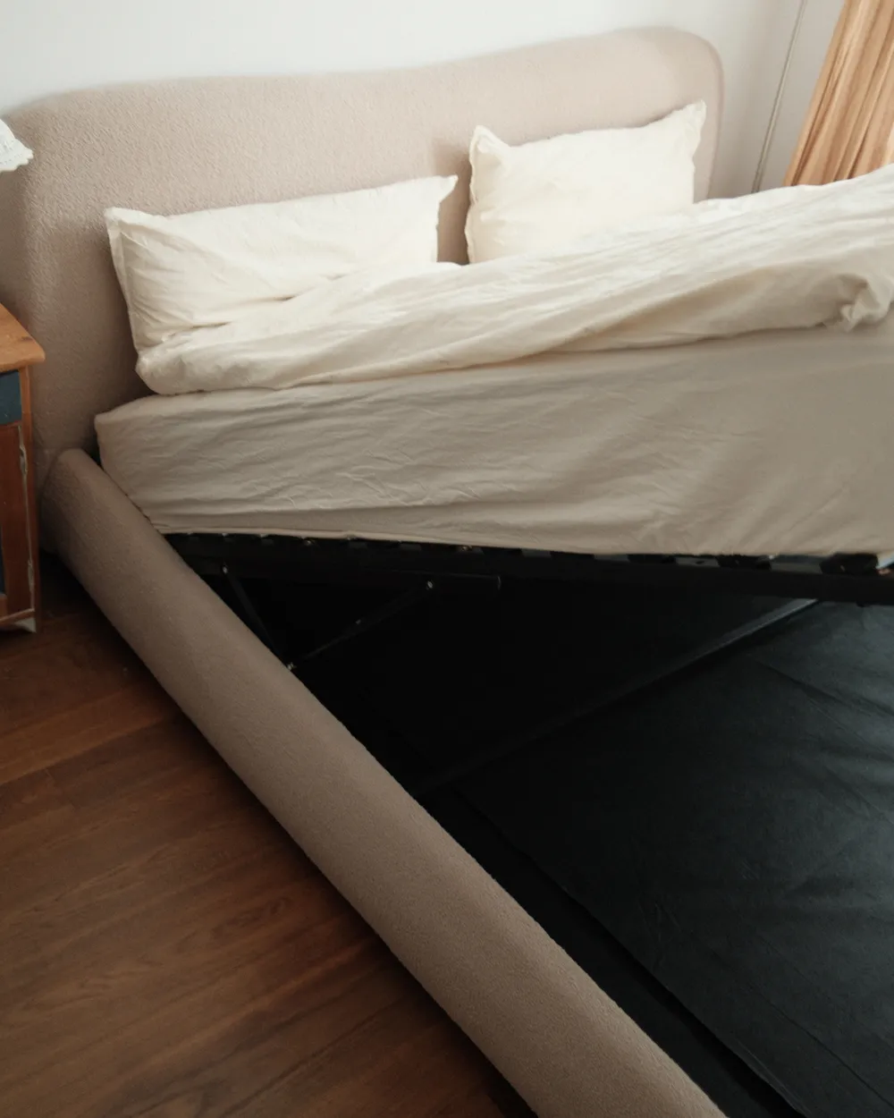 Ottoman Bed BLAGNAC Boucle Beige 180 x 200 cm (EU Super King)_1036785