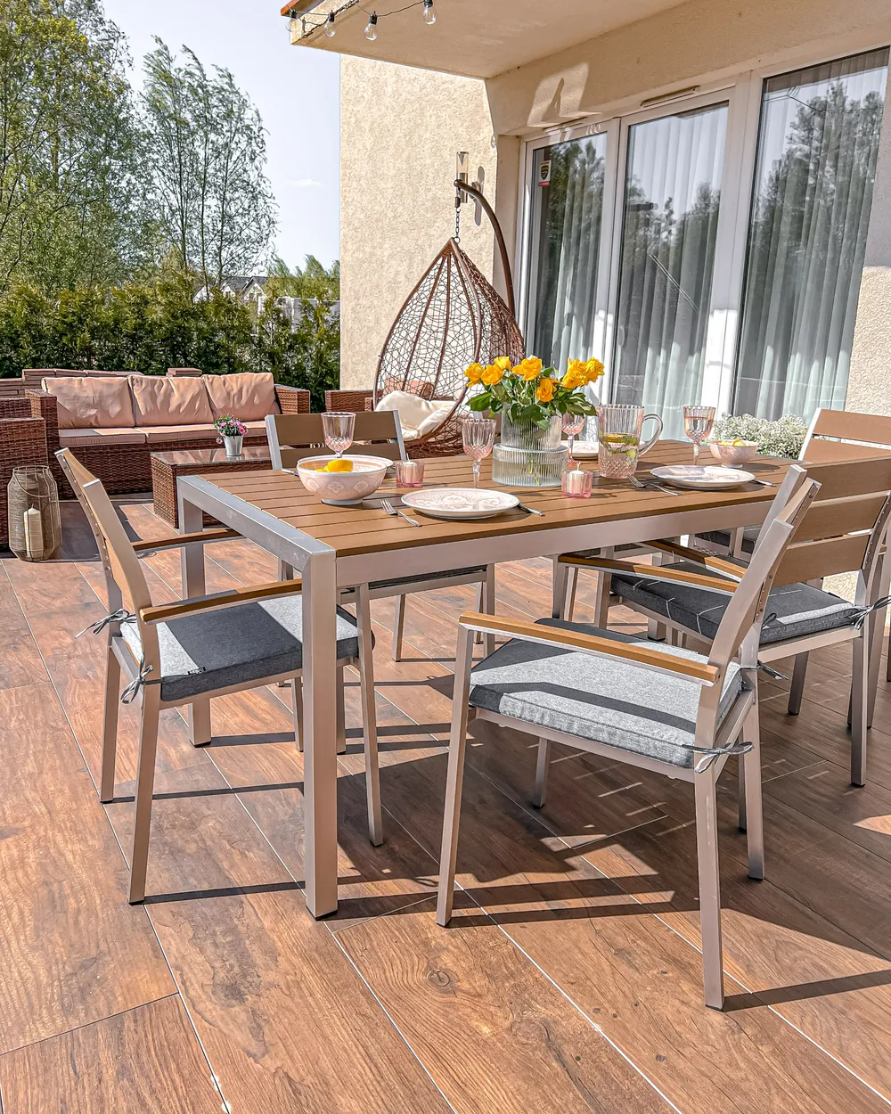 Zestaw ogrodowy stół i 6 krzeseł jasne drewno ze srebrnym VERNIO_989066