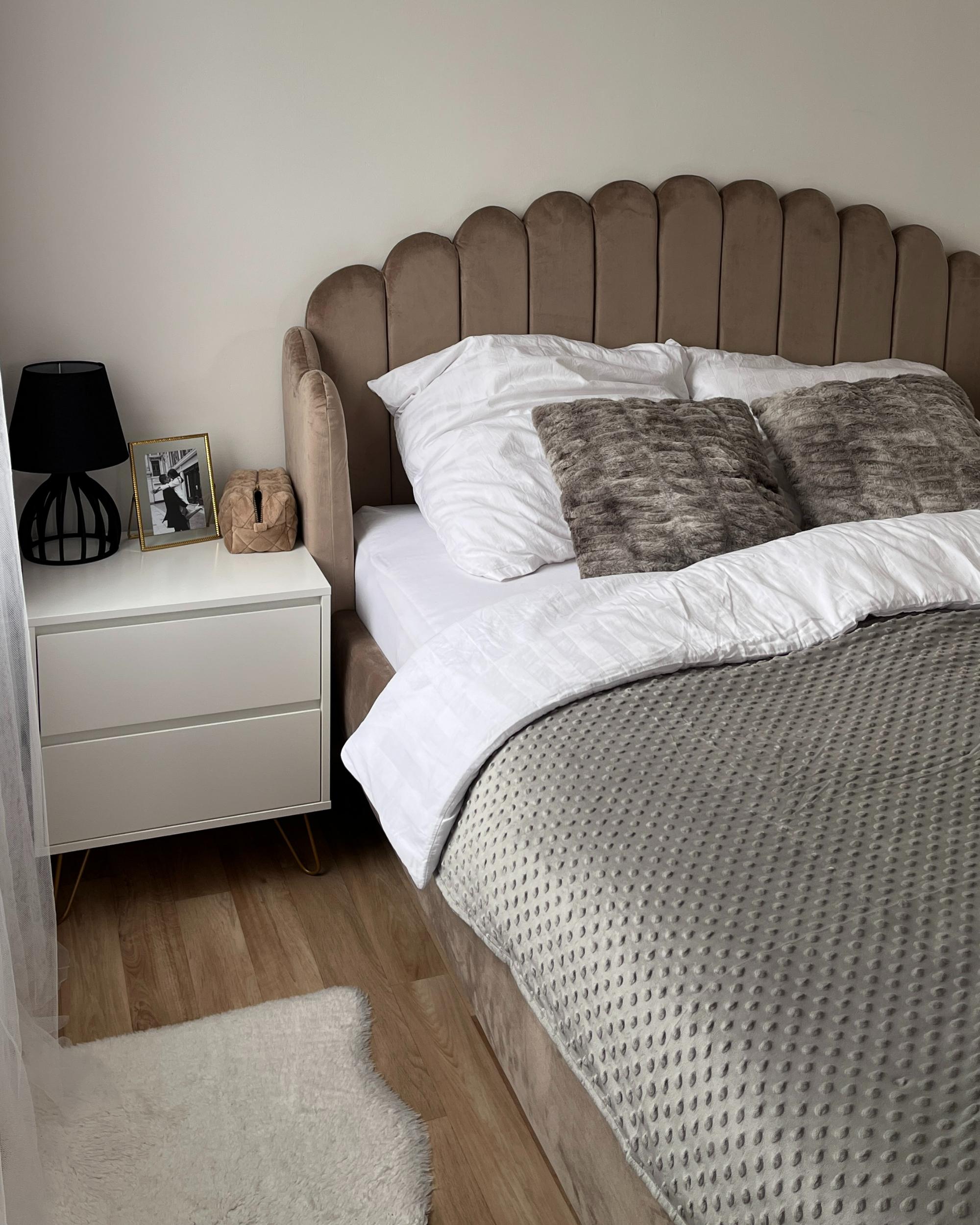 Bett mit Lattenrost Samtstoff AMBILLOU 160 x 200 cm Taupe_979137