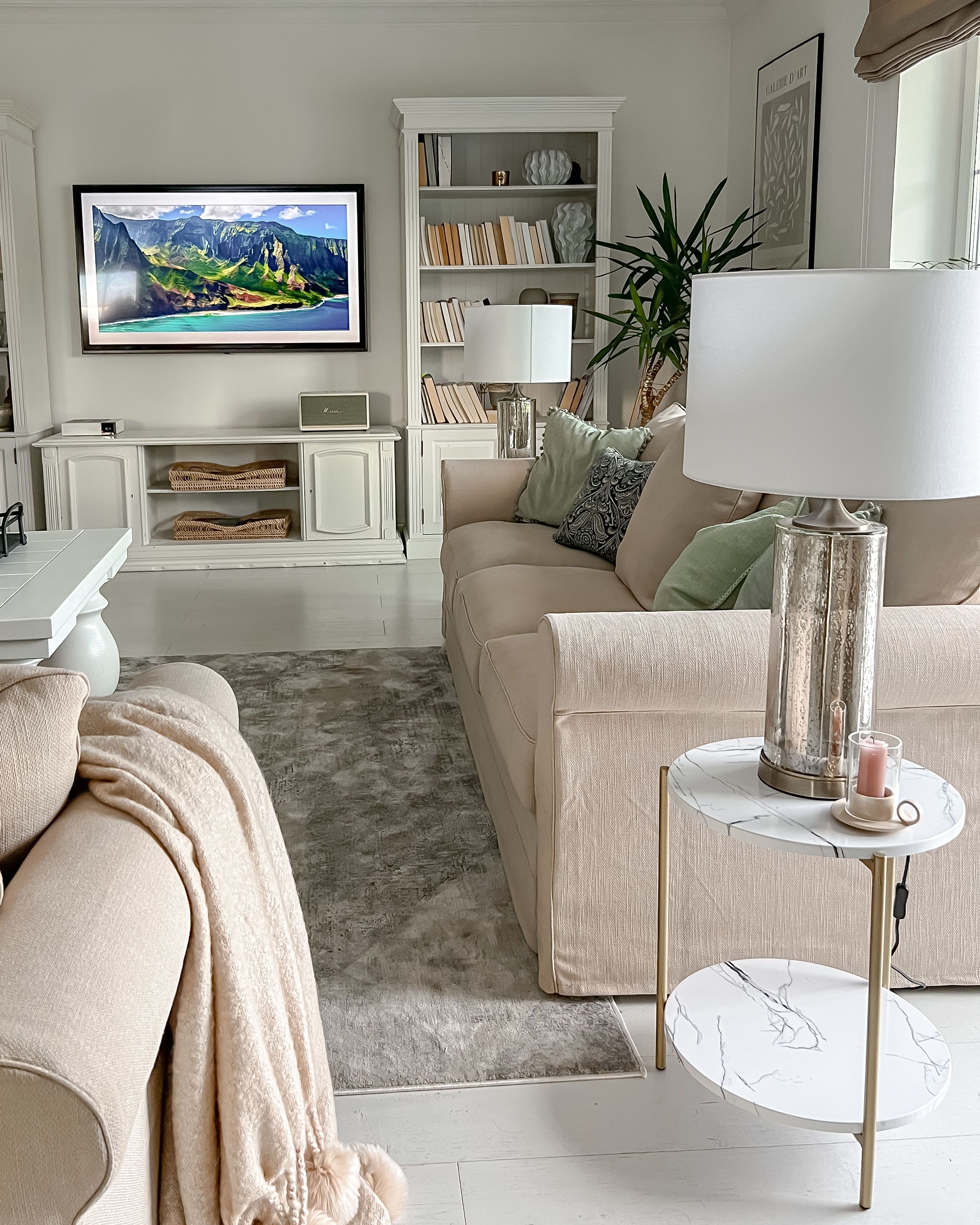 Marble Effect Side Table White with Gold REVA | Beliani.co.uk