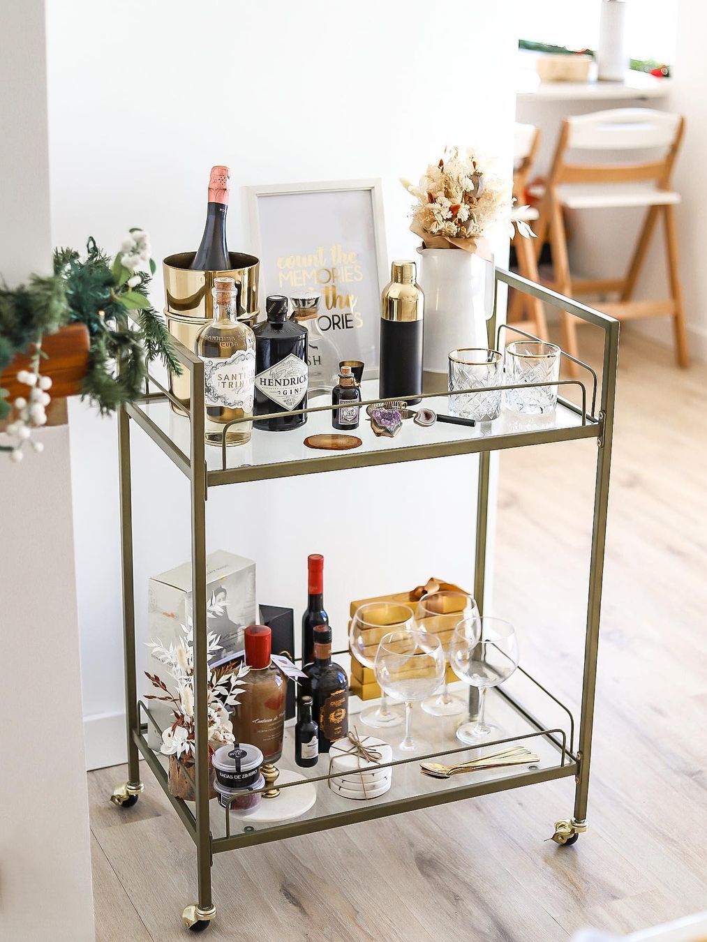 Metalowy wózek kuchenny 2-poziomowy złoty VENETA_809902