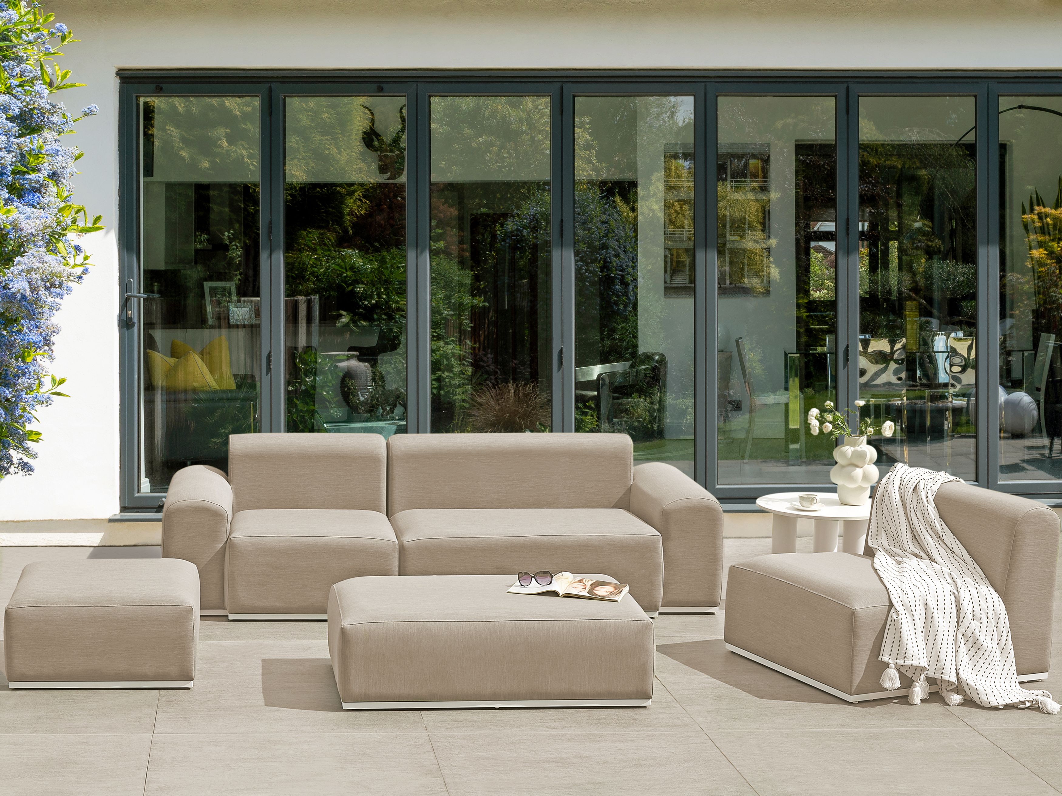 Chic Lounge Set - Stylish Comfort for Home & Outings