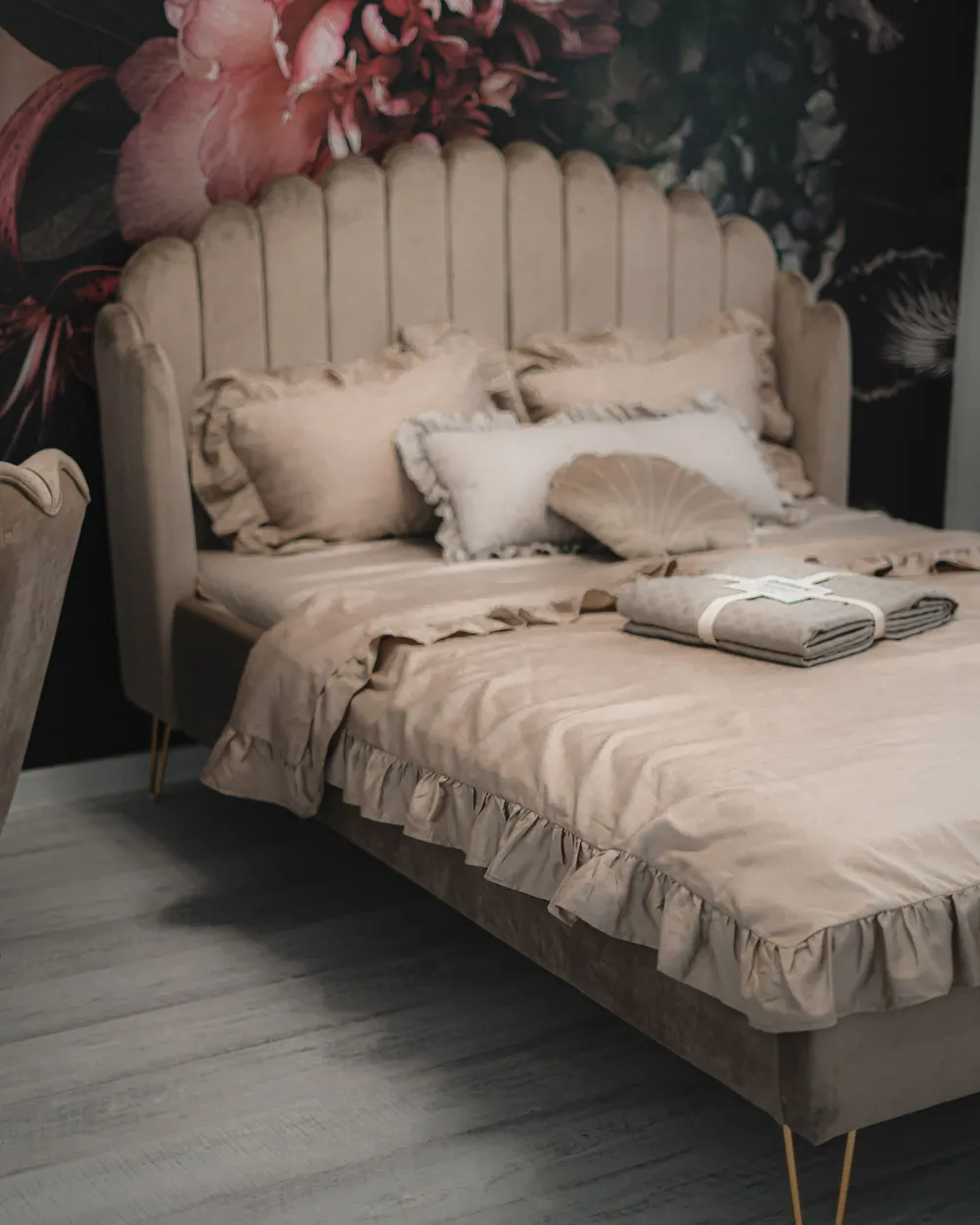 Bett mit Lattenrost Samtstoff AMBILLOU 140 x 200 cm Taupe_987860
