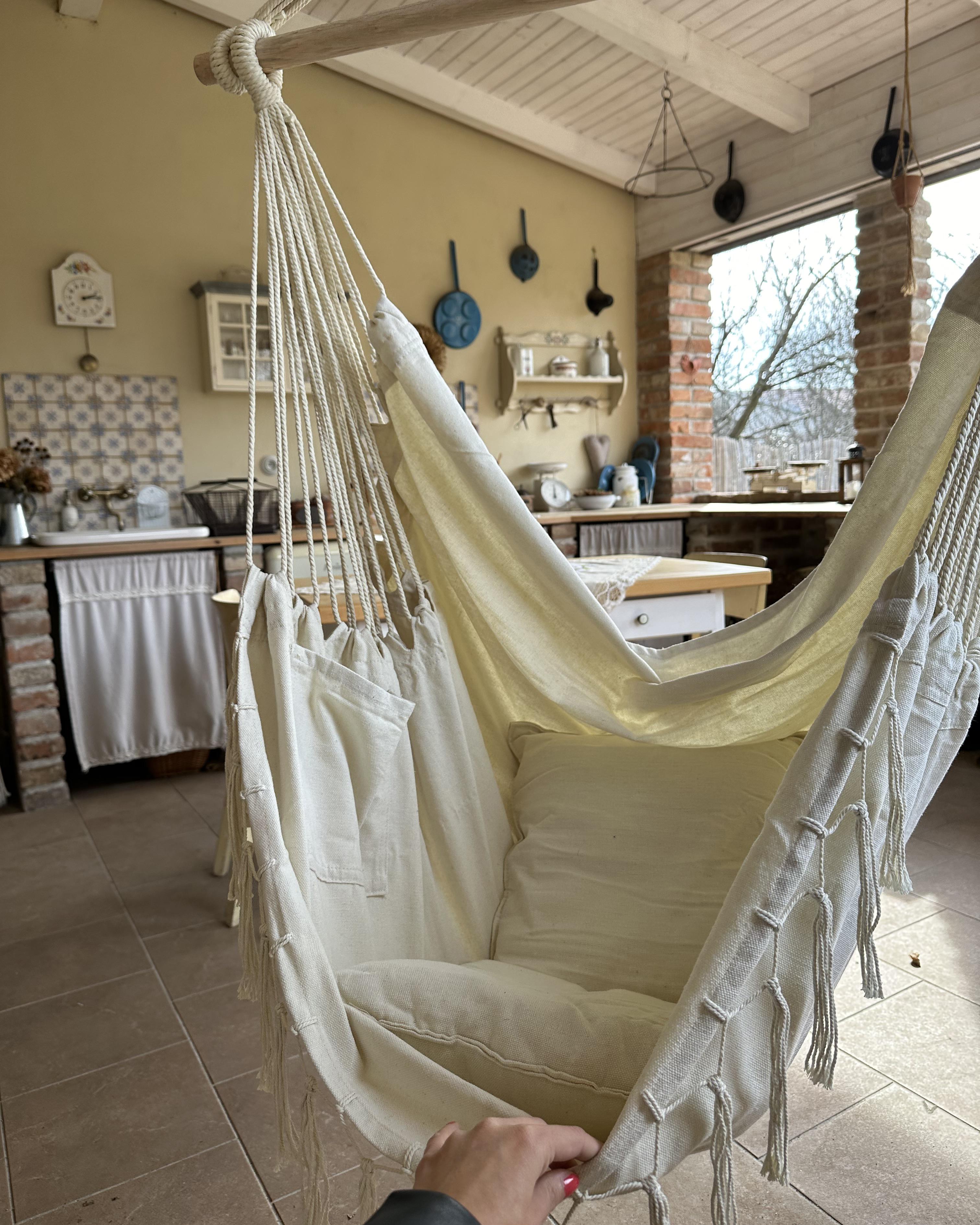 Makramee Hängesessel mit Kissen Baumwolle beige BONEA | Beliani.at