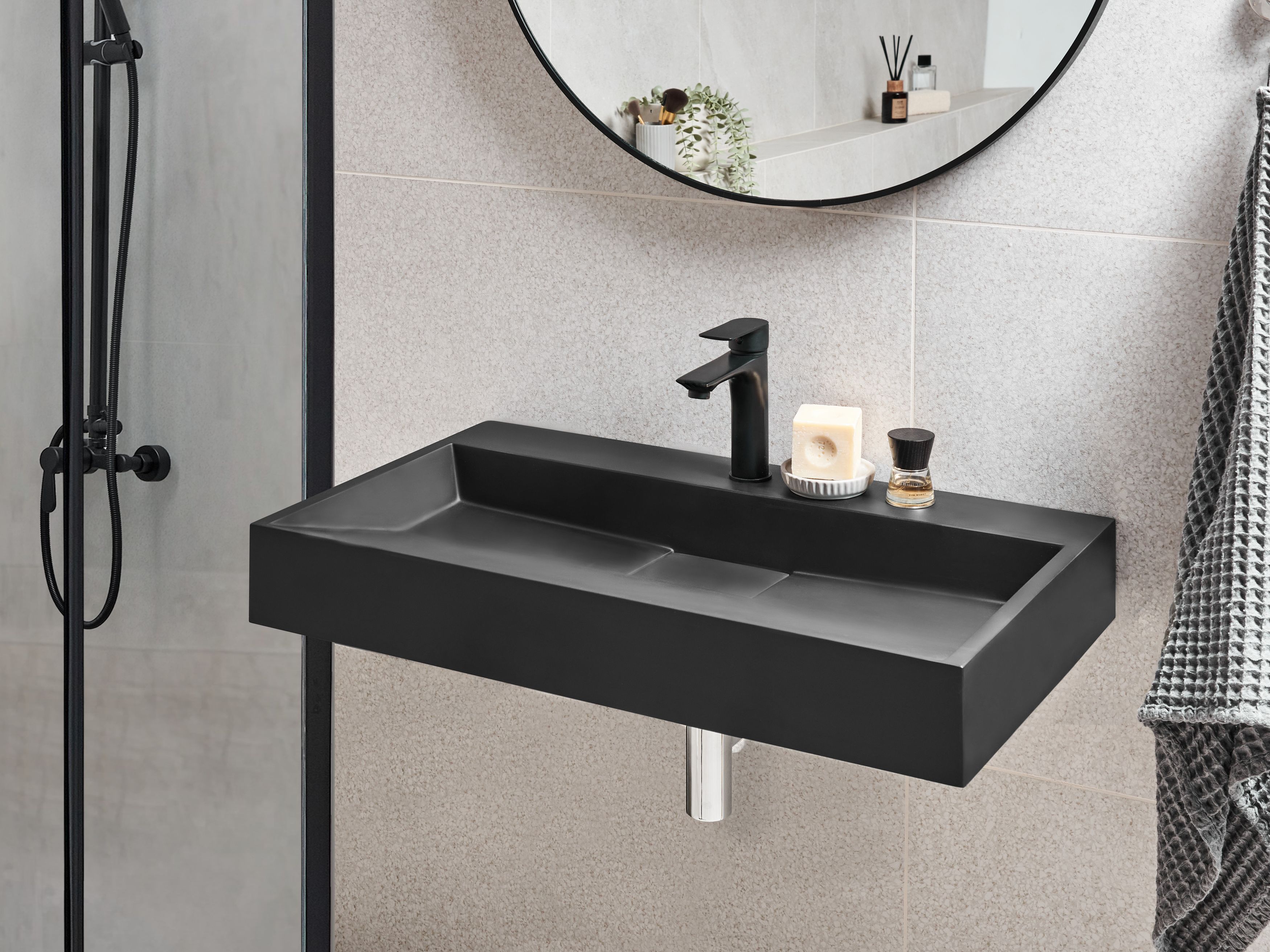 Lavabo suspendido negro 80 x 46 cm QUENKO | Beliani.es