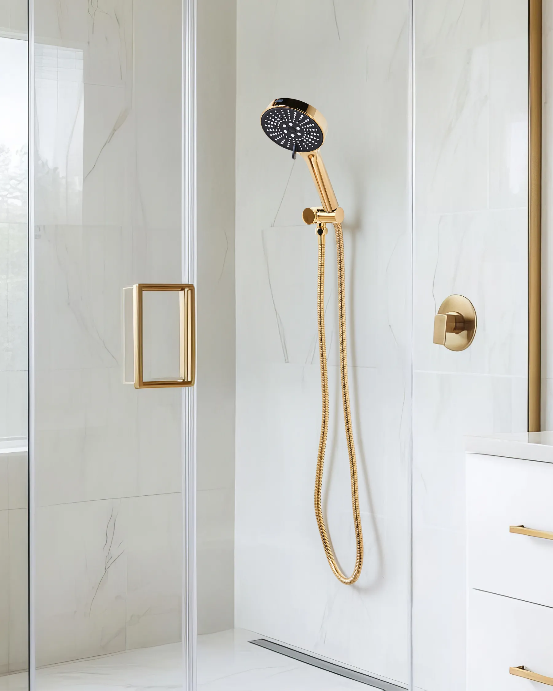 Shower Head and Hose Kit MAPIRI 6-function Gold_989371
