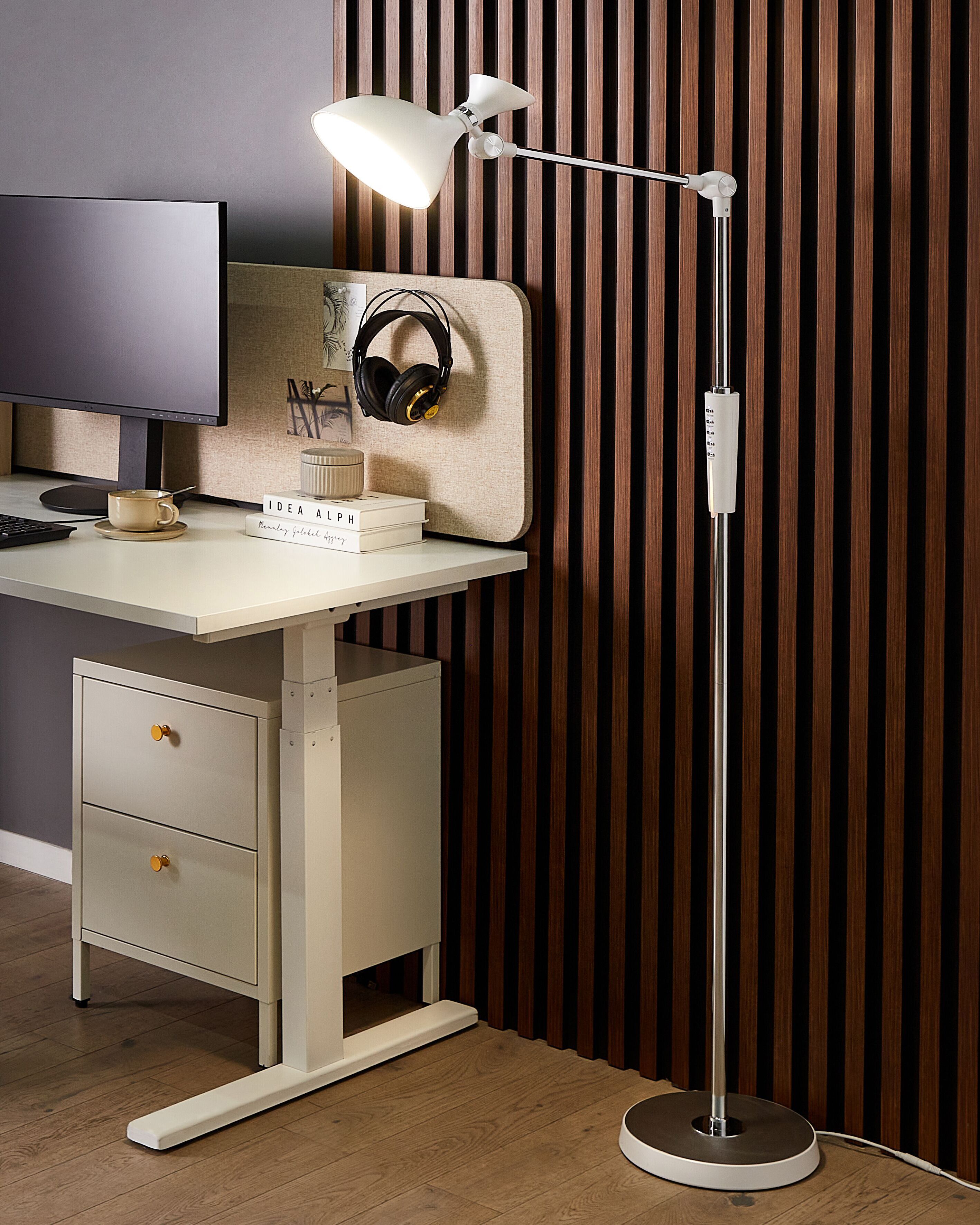 LED Floor Lamp White ANDROMEDA | Beliani.dk
