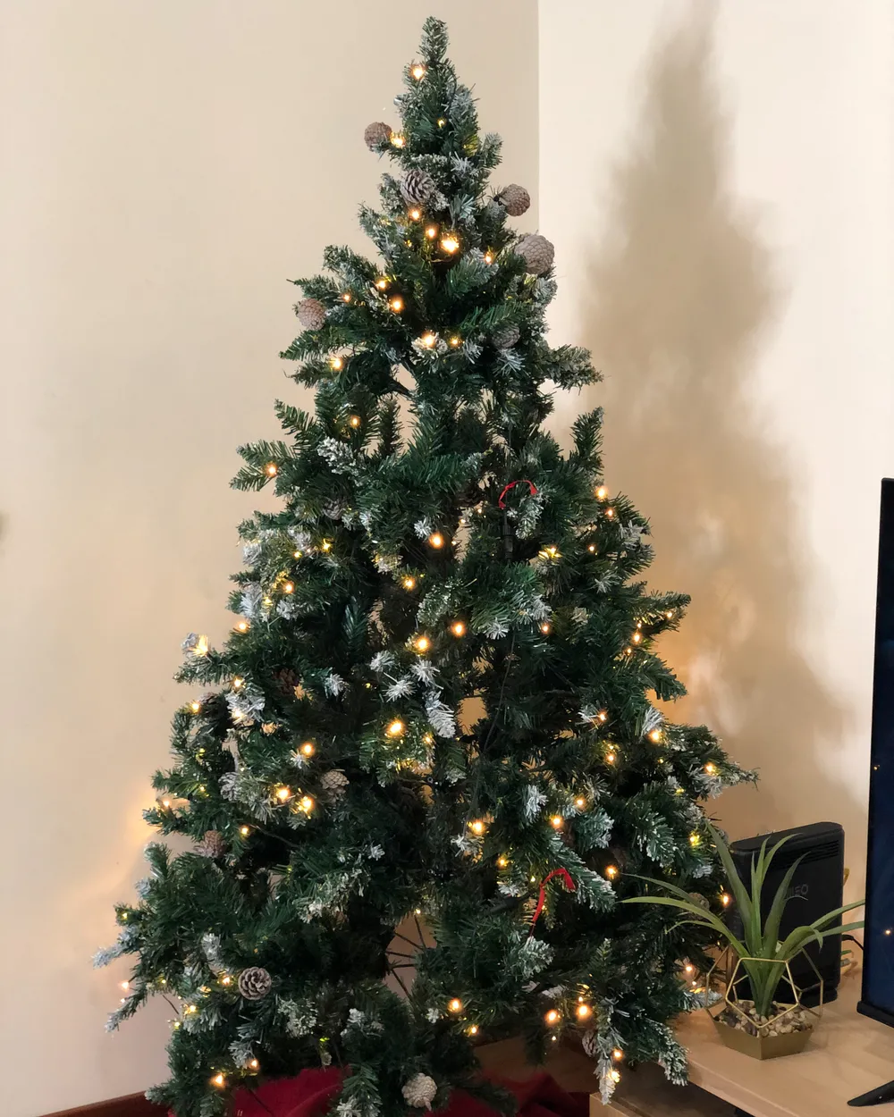 Sztuczna choinka świąteczna LED PALOMAR 180 cm Ciemnozielony_842860