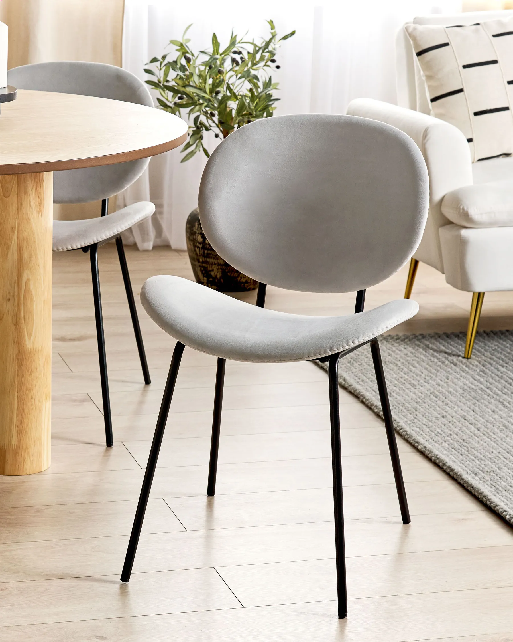 Set of 2 Dining Chairs LUANA Velvet Light Grey_881206