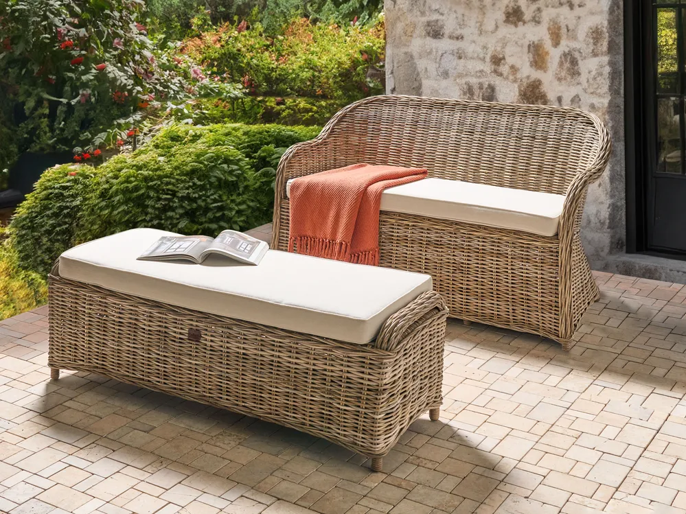 Ławka ogrodowa z poduchą SUSUA 141 cm z otomaną Rattan Naturalny