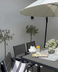 Parasol ogrodowy na wysięgniku 268 cm CALABRIA II Jasnobeżowy_978354