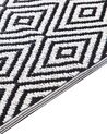 Dekoratív Fekete Kültéri Szőnyeg Geometrikus Mintázattal 150 x 210 cm SIKAR_715981