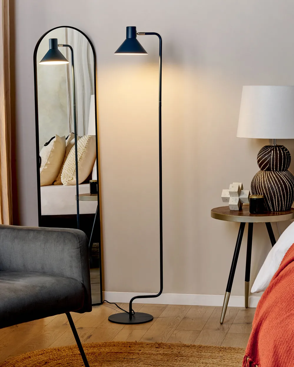 Room standing lamp top