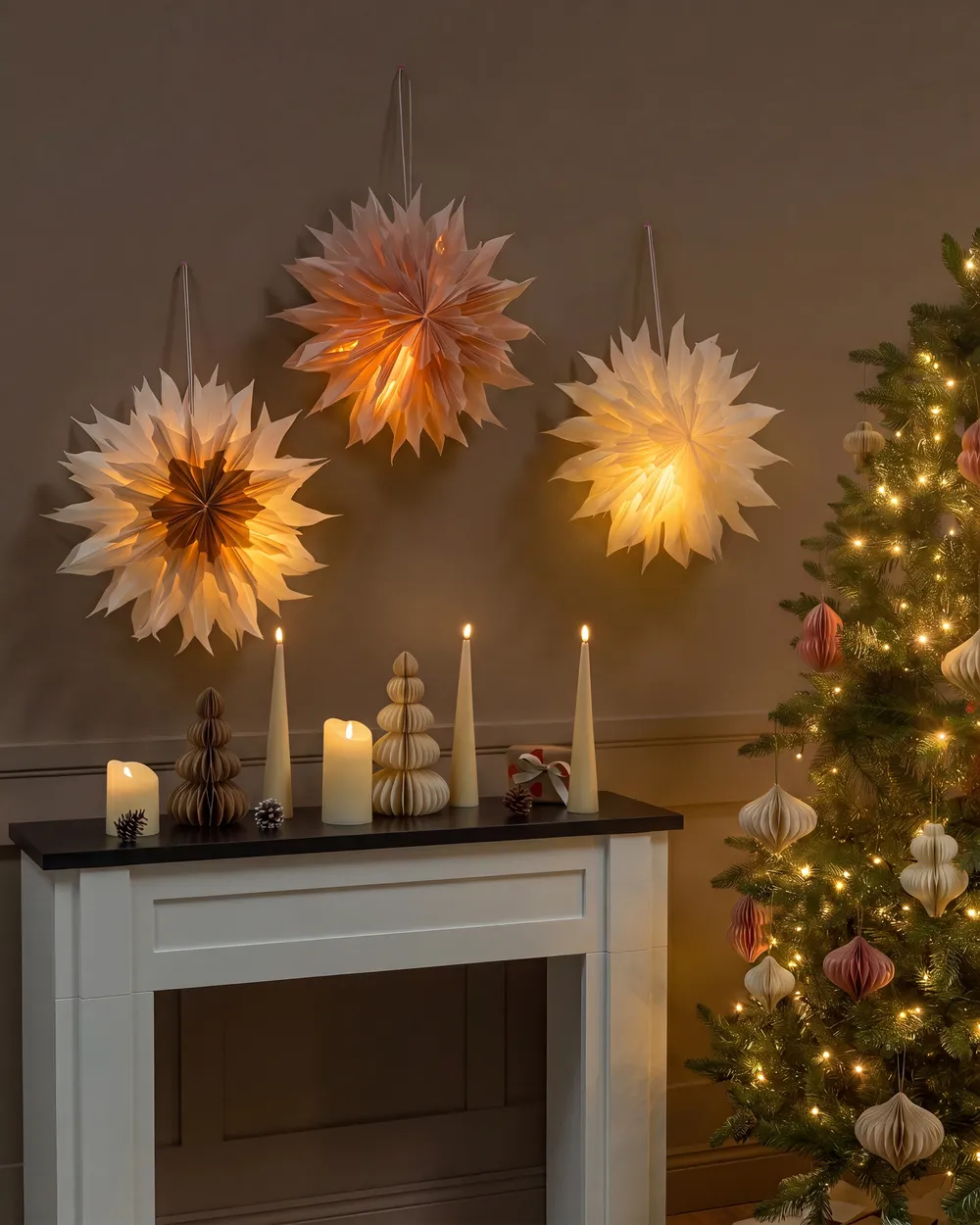 Zestaw 3 dekoracji wiszących LED FORSAN 41 cm Gwiazda Kolorowy