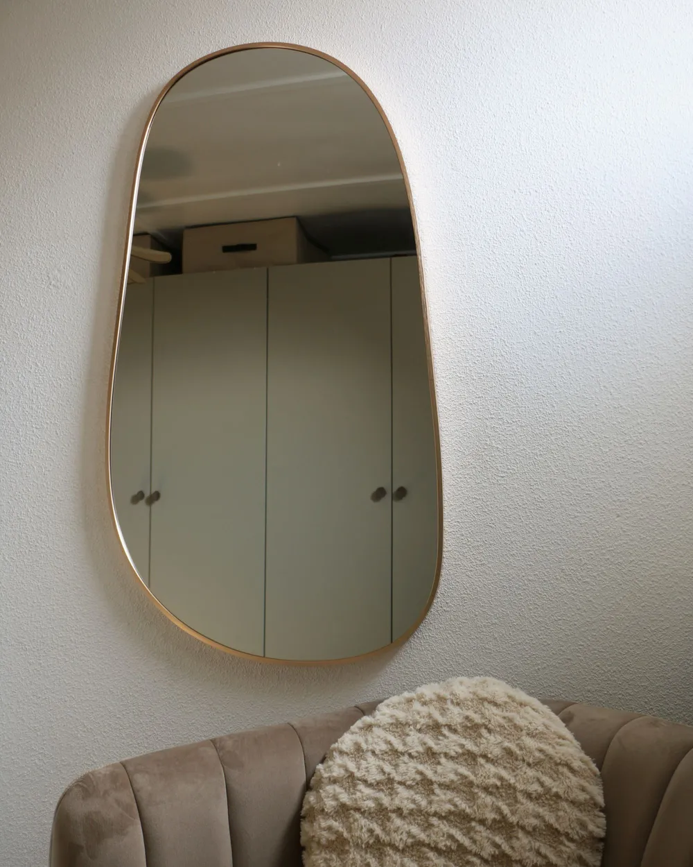 Specchio Da Parete Girevole In Metallo Dorato 61x91 Cm - Inclinabile, Con Telaio Rinforzato, Ideale Per Bagno, Camera O Ingresso