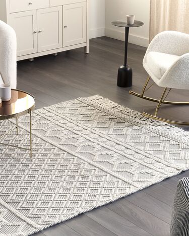 Wool Area Rug with Geometric Pattern 160 x 230 cm Beige and Grey SOLHAN