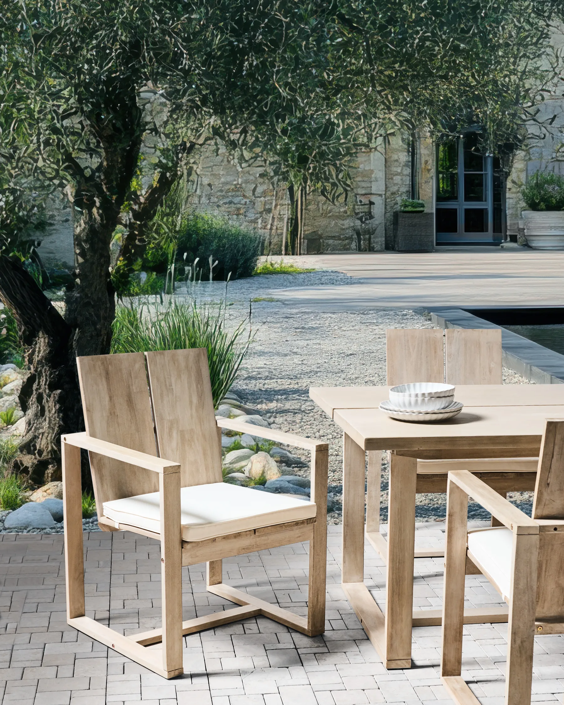 Set of 2 Garden Chairs with Cushions AZZANELLO Acacia Wood Off-White_956710