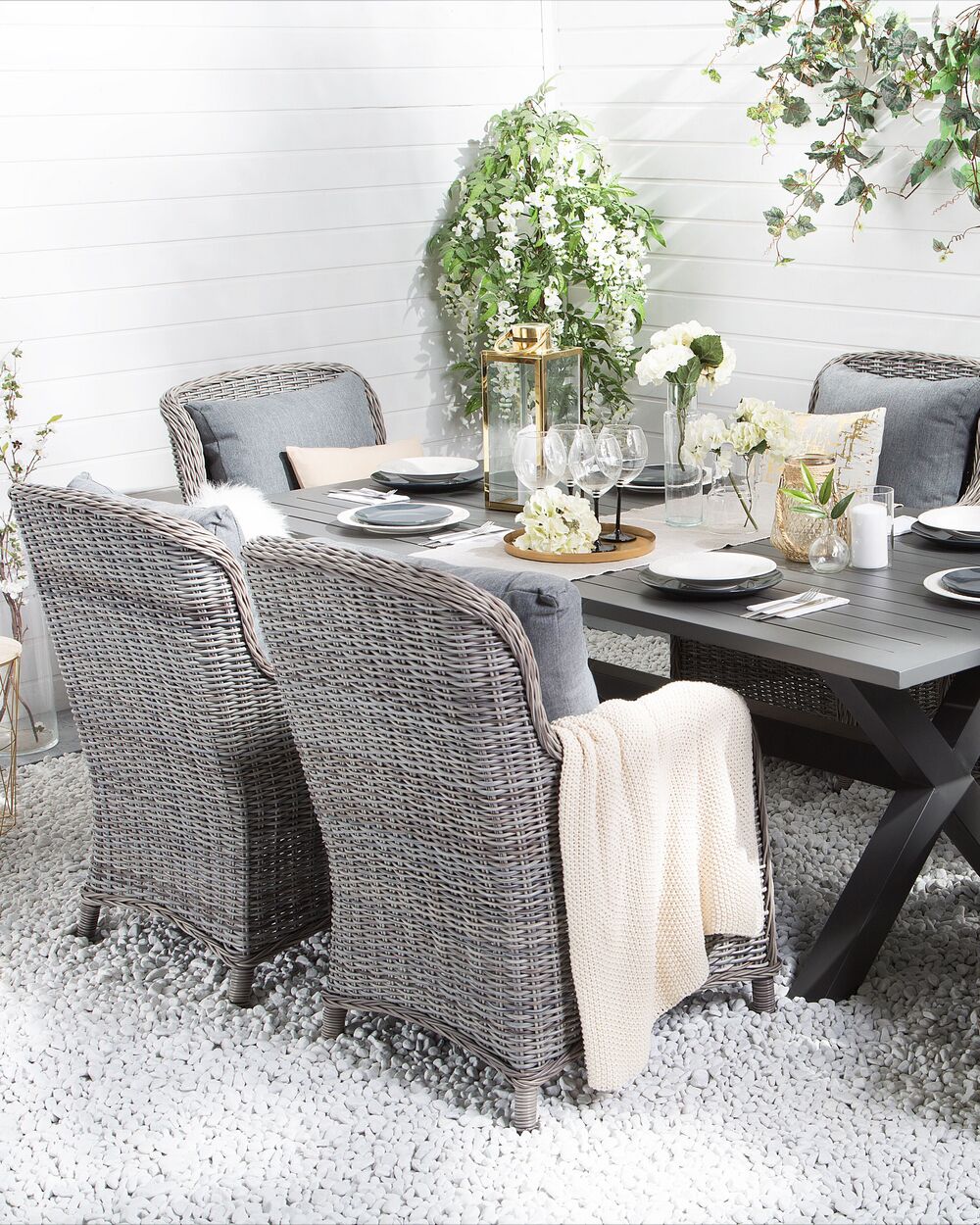 Rattan style dining set outlet