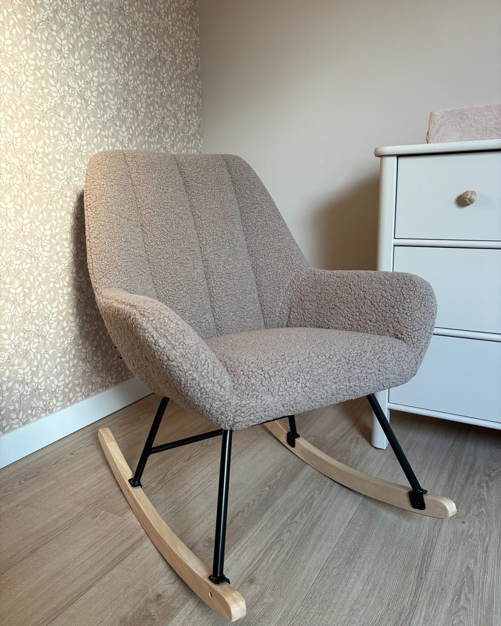 Poltrona a dondolo KINNO Bouclé Beige_1041786