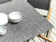 Zestaw ogrodowy dla 4 osób COSOLETO/GROSSETO Szkło hartowane Efekt granitu Czarny_881583
