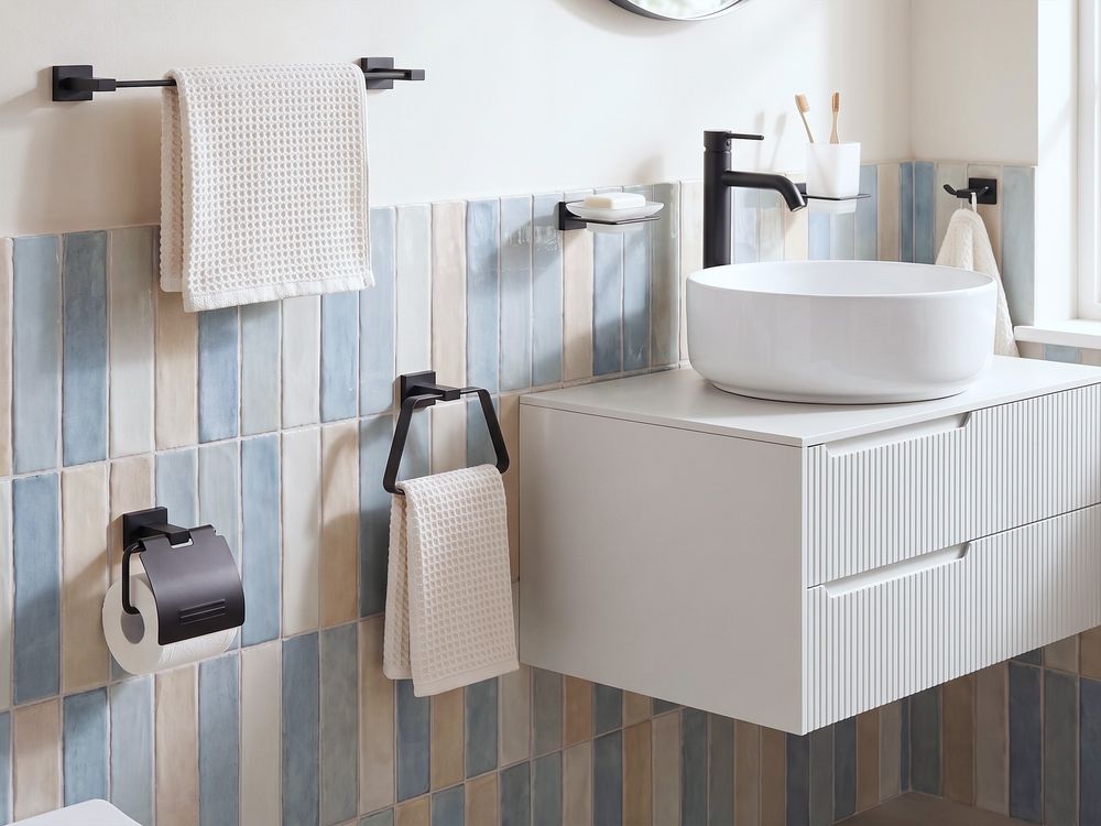 Lot de 6 pièces de quincaillerie pour salle de bain RIOHACHA avec porte-serviettes et crochets Noir